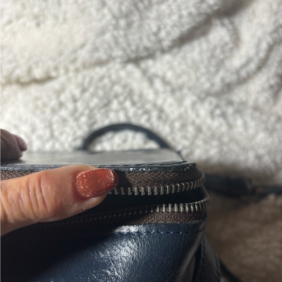 Elegant Navy Blue Patricia Nash Small Women's Crossbody Bag - Picture 13 of 13